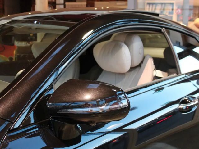 Mercedes-Benz E 200 AMG Line Coupé Designo