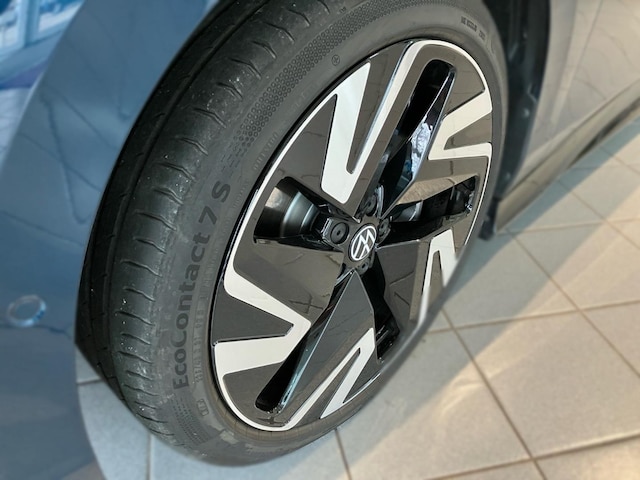 Volkswagen ID.7 340PS 4M NP.80T ACC.5J-G.WÄRMEPUMPE.AHK.AREA-VIEW.NAVI.HARMAN.HUD.LED