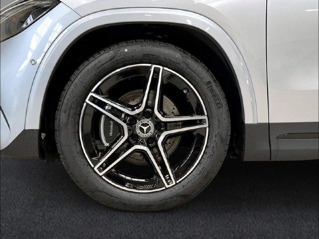 Mercedes-Benz GLA 200 AMG Line