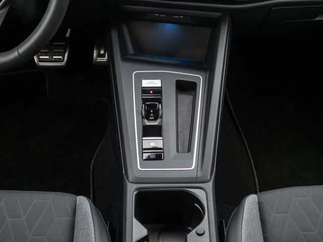 Volkswagen Golf 2.0 TDI DSG Life Variant