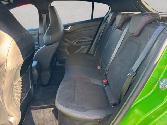 Ford Focus EcoBoost ST Line