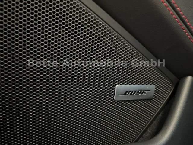 Porsche 992 Black Edition Carrera GTS