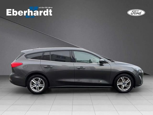 Ford Focus Cool & Connect