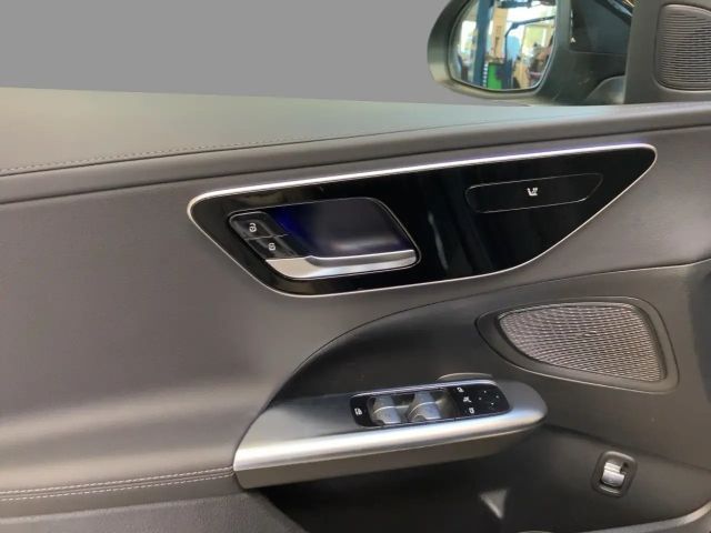 Mercedes-Benz C 200 C 200 d Sedan