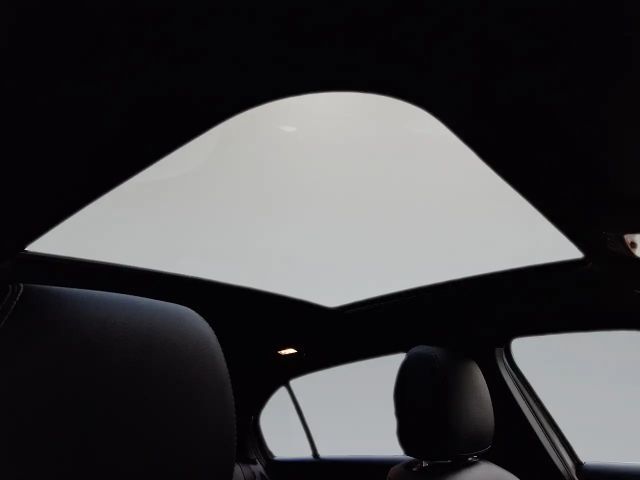 Mercedes-Benz A 200 Aut./LED/Panorama/AHK/Navi/Kamera/SHZ/1.Besitz