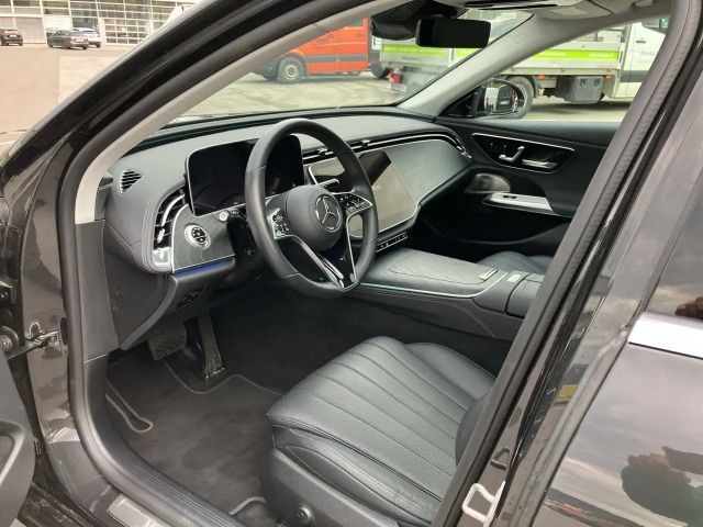Mercedes-Benz E 220 4MATIC E 220 d Estate