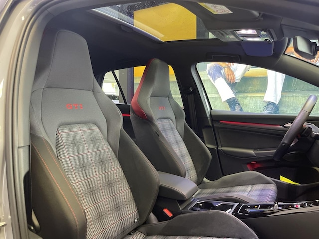 Volkswagen Golf 2.0 TSI DSG GTI