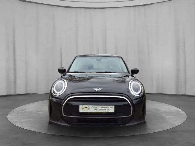 MINI Cooper Automatik 3t. Essential Trim