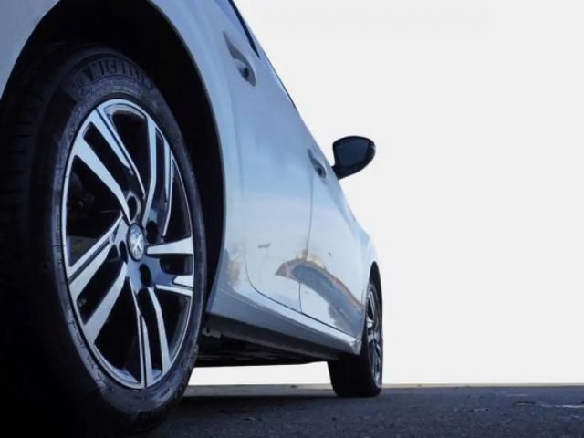 Peugeot 208 Allure Pack BlueHDi
