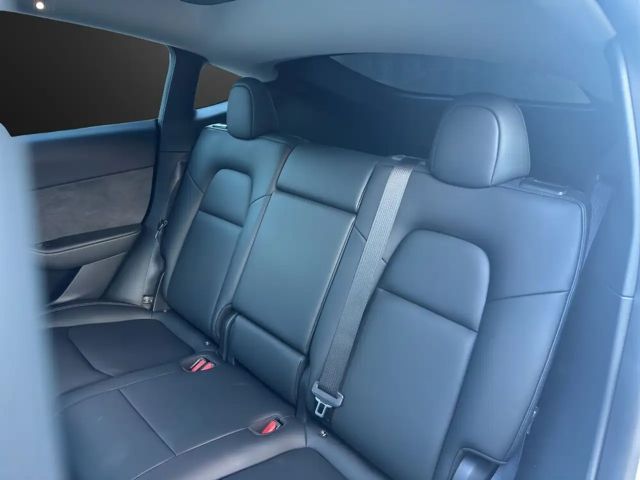 Tesla Model Y AWD Dual Motor Long Range