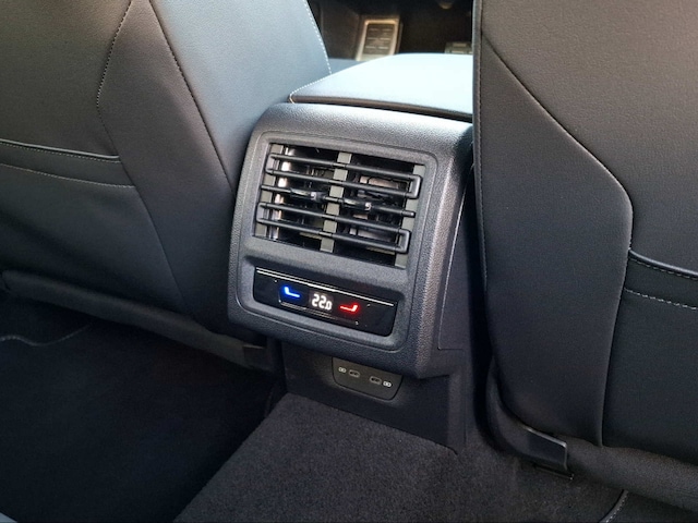 Volkswagen Golf 2.0 TDI DSG Variant