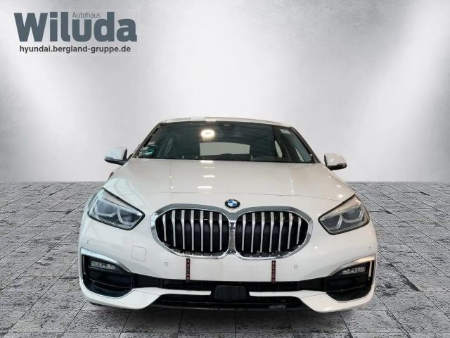 BMW 118 118i Luxury Line Sedan