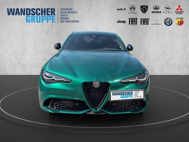 Alfa Romeo Giulia Q4 Turbo