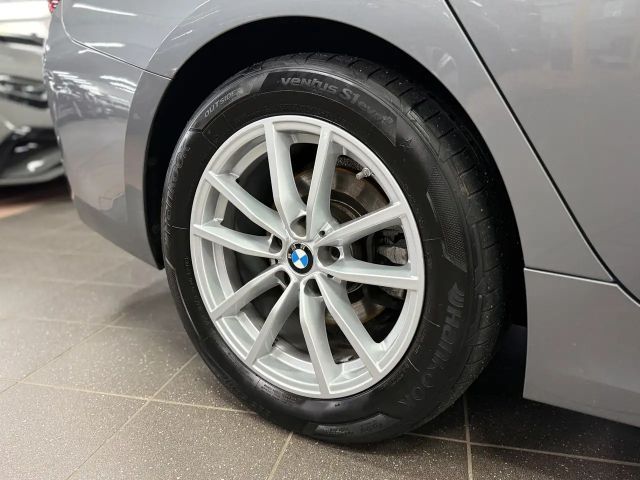 BMW 320 320d Touring xDrive