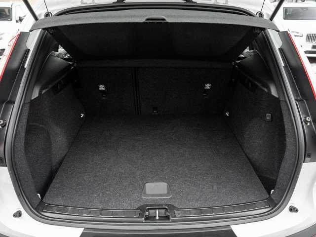 Volvo XC40 Core Momentum