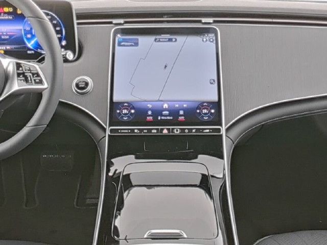 Mercedes-Benz EQE 350 Sedan