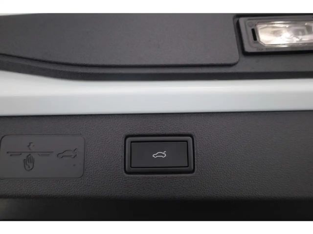 Volkswagen T-Roc 1.5 eTSI R-Line Style