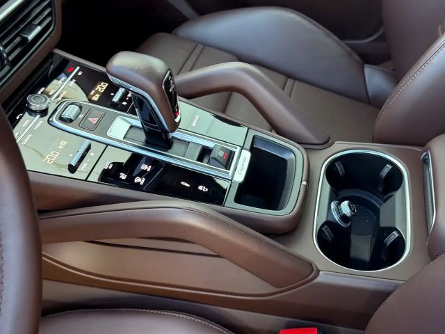 Porsche Cayenne Coupé E-Hybrid