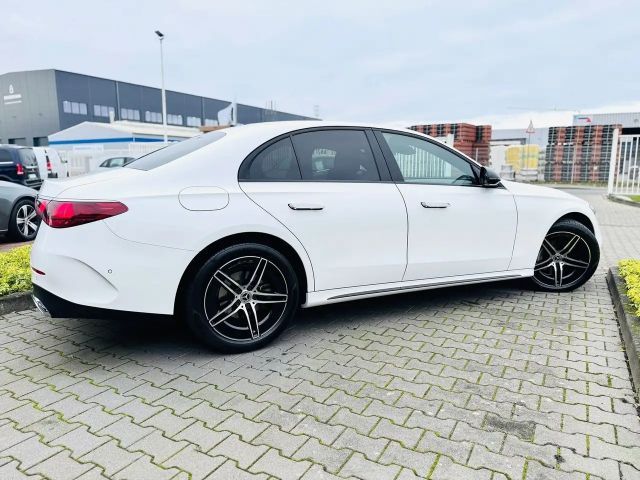 Mercedes-Benz E 220 AMG Line E 220 d Sedan