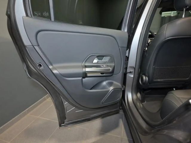 Mercedes-Benz GLA 180 Progressive