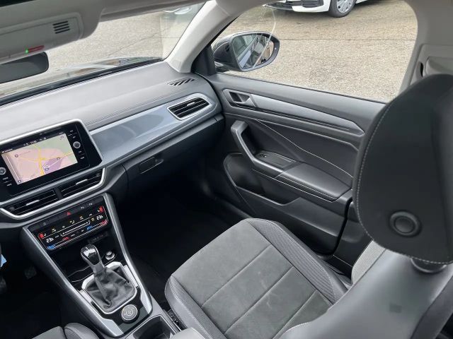 Volkswagen T-Roc 2.0 TD Allrad LED Navi Pano USB Parkassistent