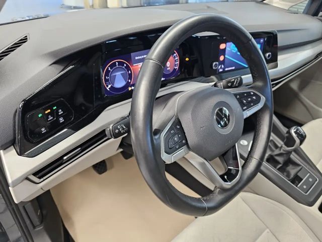 Volkswagen Golf Life Variant