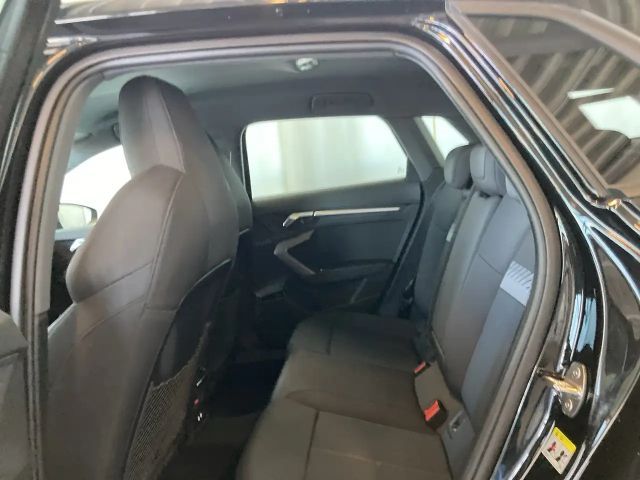 Audi A3 30 TFSI Sedan