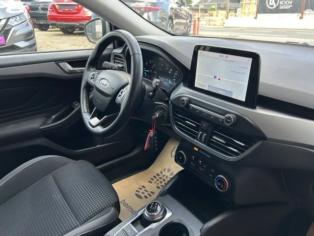 Ford Focus Cool & Connect