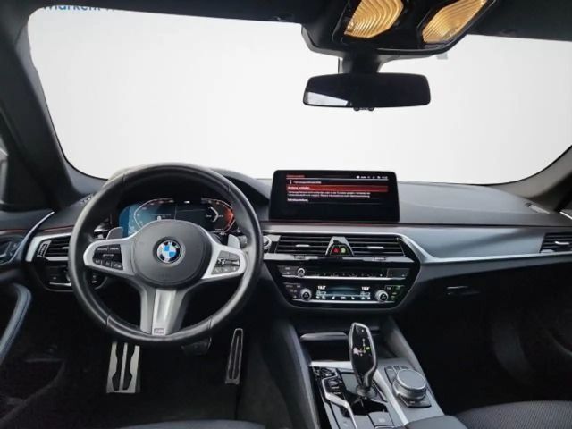 BMW 520 520d M-Sport Touring