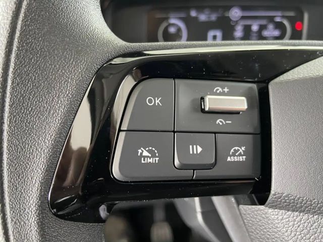 Opel Combo COMBO Cargo DOKA XL 1,5 101PS 6G Schalter 5 Sitze