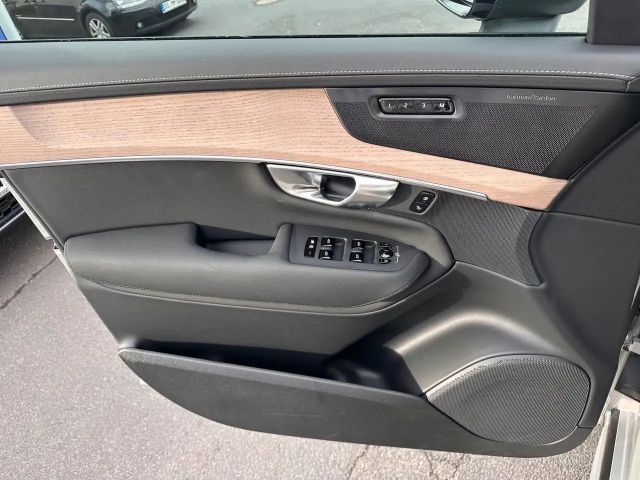 Volvo XC90 AWD Plus T8