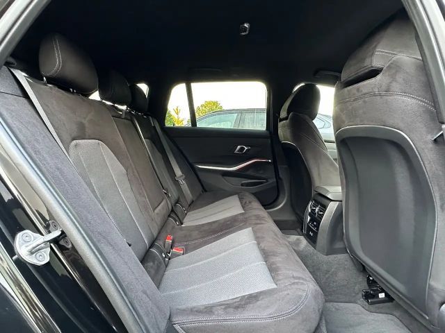 BMW 320 320d M-Sport Touring