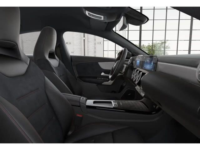 Mercedes-Benz CLA 200 AMG Line Coupé