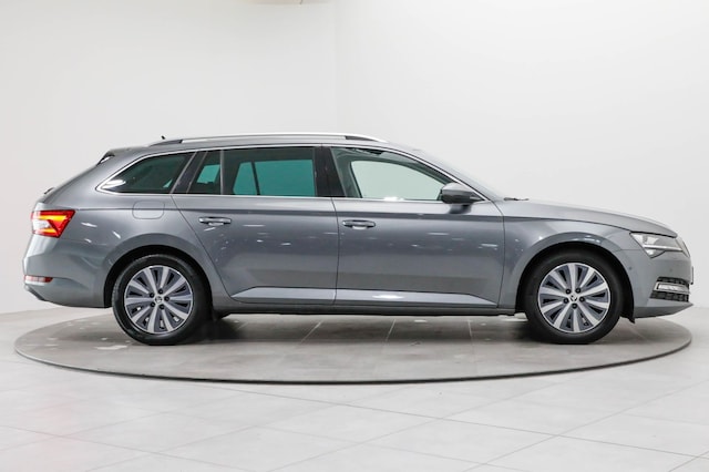 Skoda Superb 2.0 TDI Combi Style Style