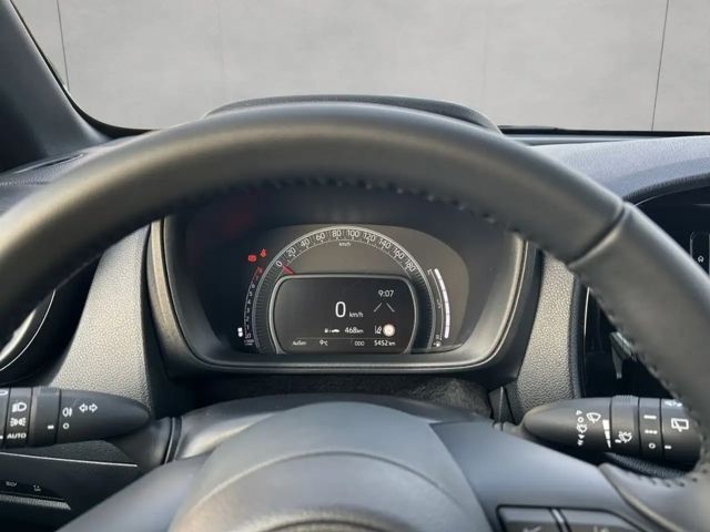 Toyota Aygo X 1.0 VVT-i Hatchback Play