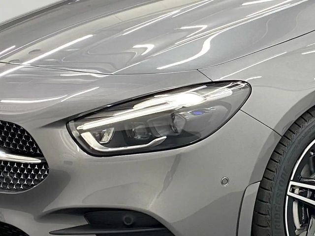 Mercedes-Benz B 200 AMG Line Sedan