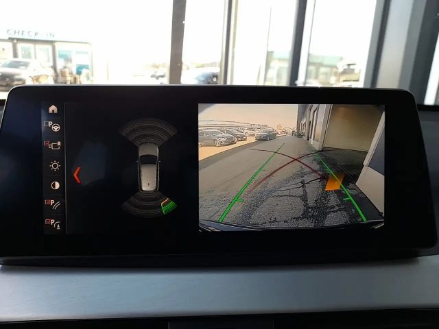 BMW X1 4x4 PHEV Aut. *VOLL LED / NAVI / KAMERA / HEAD-...