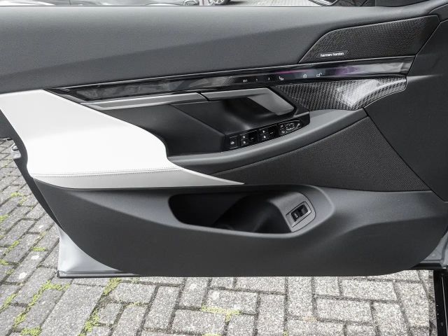 BMW 520 520i M-Sport Sedan