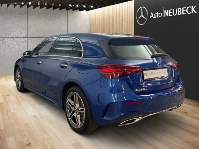 Mercedes-Benz A 250 A 250 e AMG Line