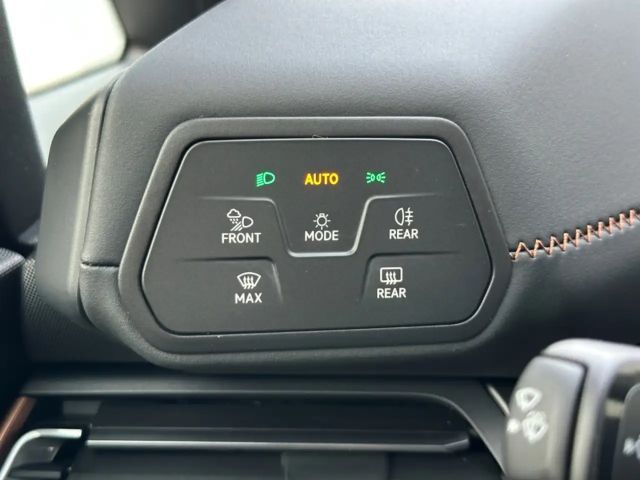 Cupra Born 60 kWh Kamera Navi ACC Alu19 Allwetterreifen Shz S