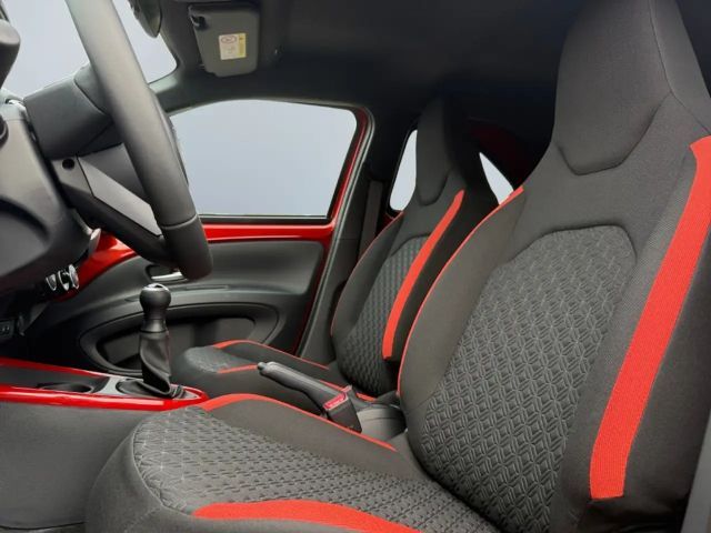 Toyota Aygo X Bi-Tone Hatchback