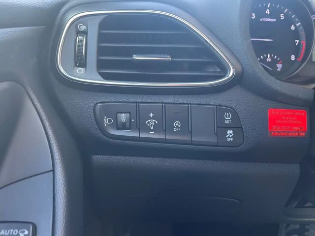 Hyundai i30 i30 Kombi *Multimediaradio; viel Platz*