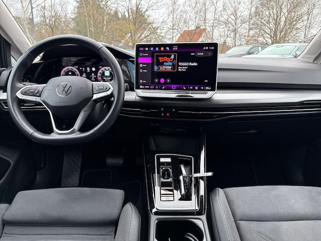 Volkswagen Golf 1.5 eTSI Golf VIII Style