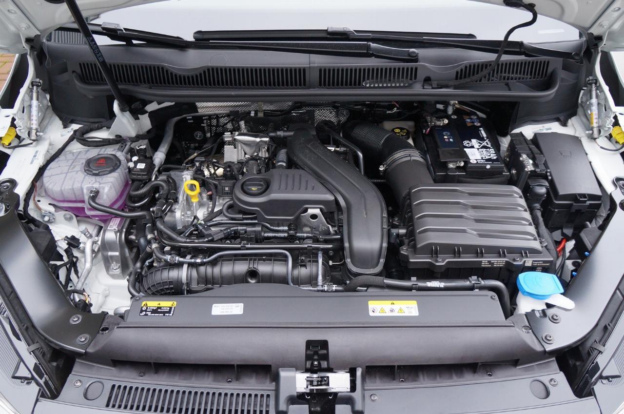 Volkswagen Touran 1.5 TSI DSG R-Line