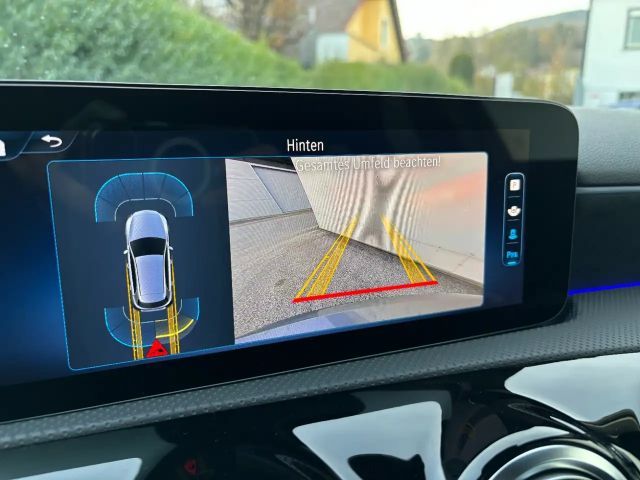 Mercedes-Benz A 180 A 180 d AMG Line