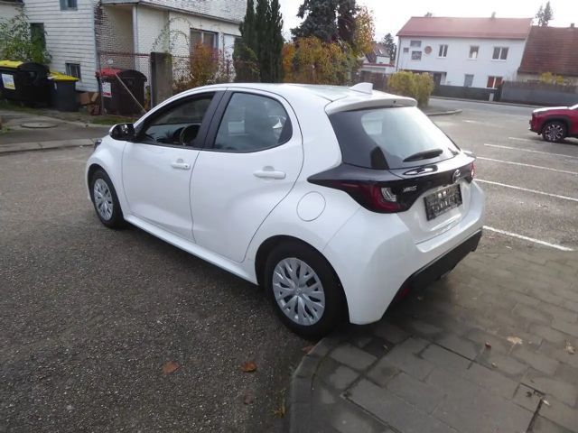 Toyota Yaris Active VVT-i