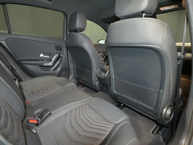 Mercedes-Benz A 200 A 200 d Progressive