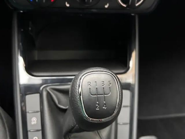 Skoda Fabia Essence CARPLAY;SHZ;PDC;PDC