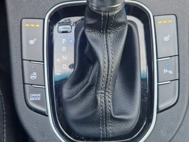 Hyundai i30 i301,5T-Aut. FASTBACK Keyless Full-Kamera-