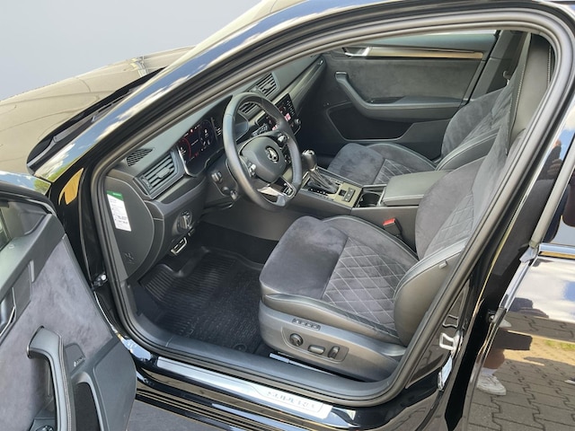 Skoda Superb 2.0 TDI Combi Sportline